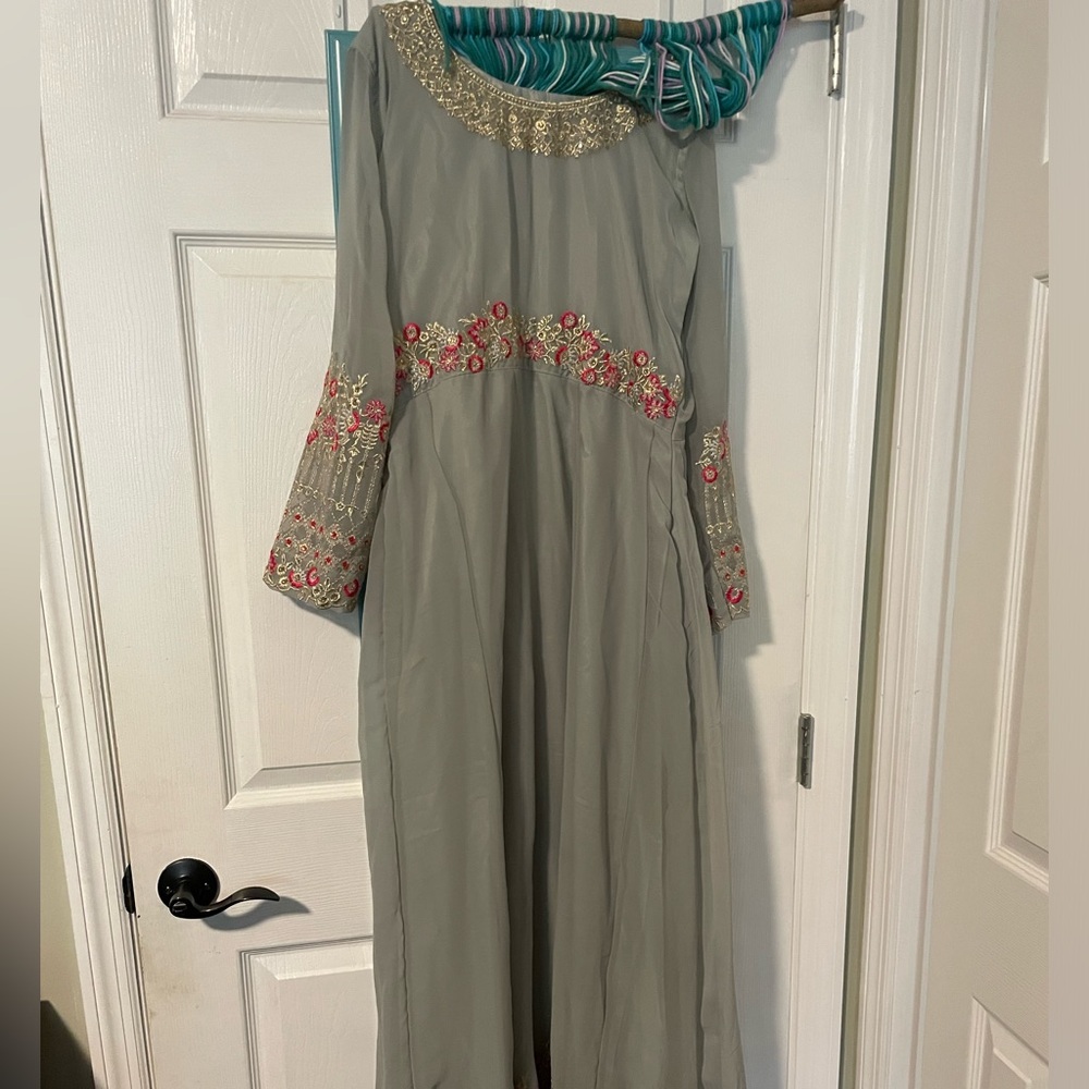 Indian made dress with scarf sari sage pink embroidered